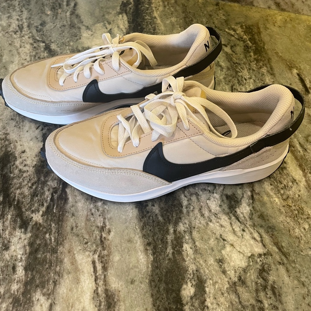 Nike tennis shoes only worn a couple of times!!!